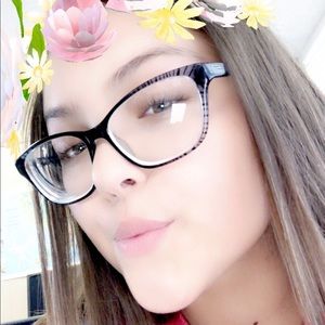 Meet your Posher, Arissa